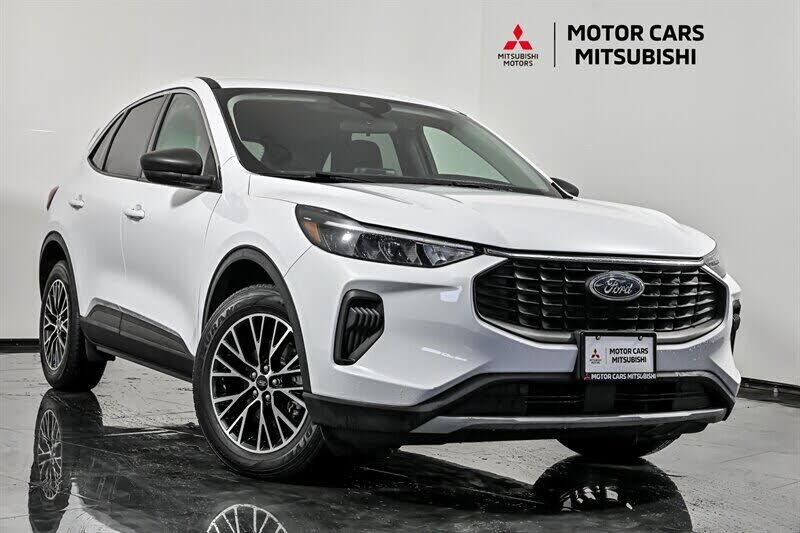 2023 FORD Escape