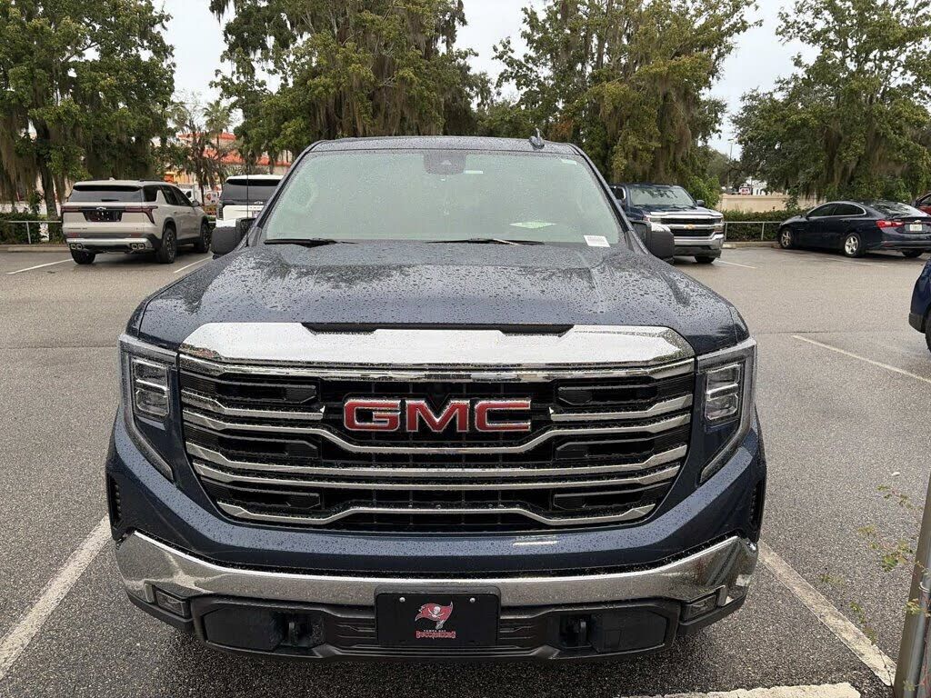 2023 GMC Sierra