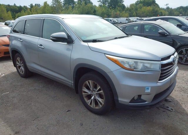2015 TOYOTA Highlander