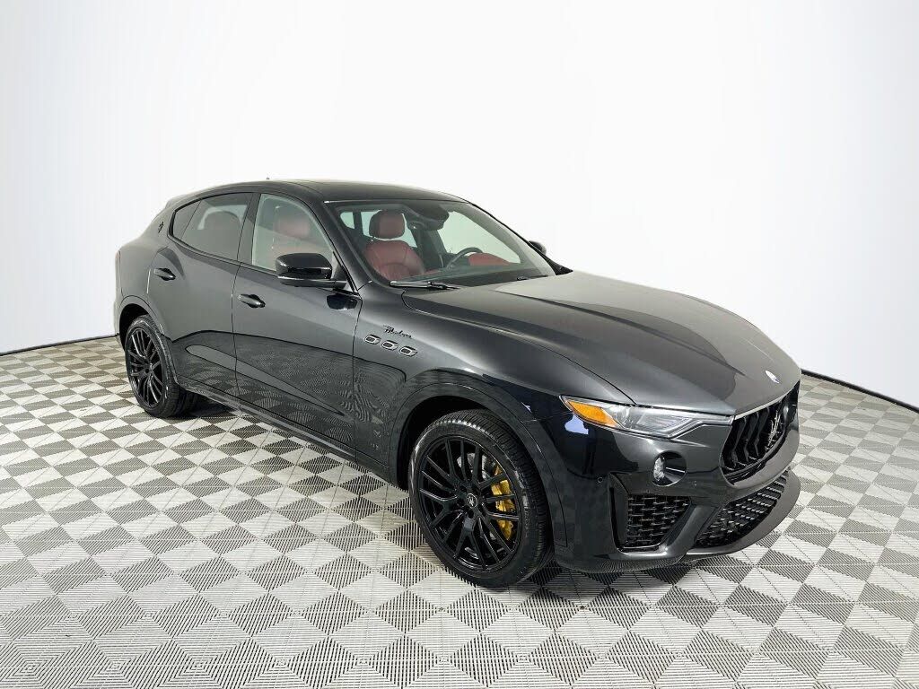 2022 MASERATI Levante