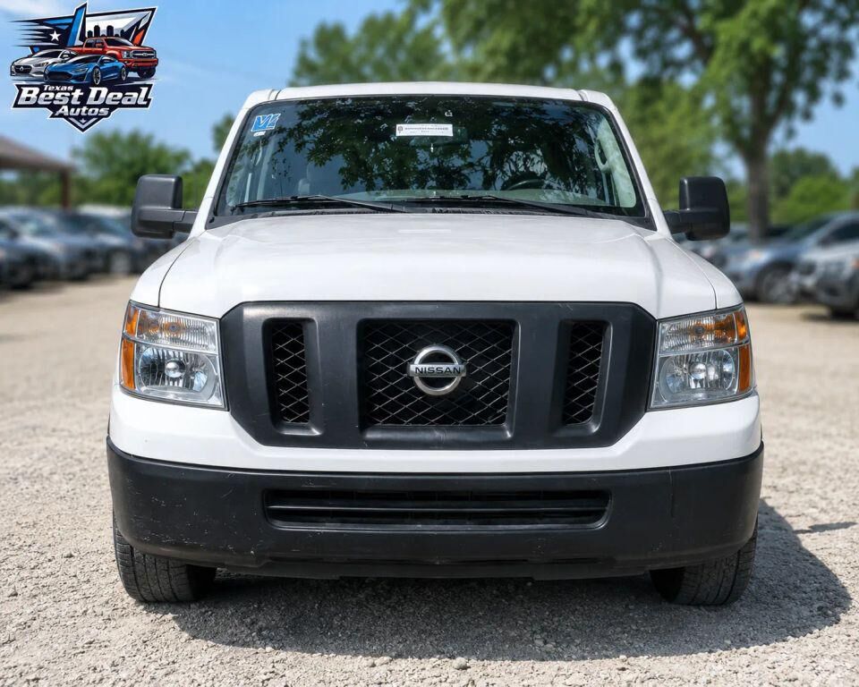 2017 NISSAN NV