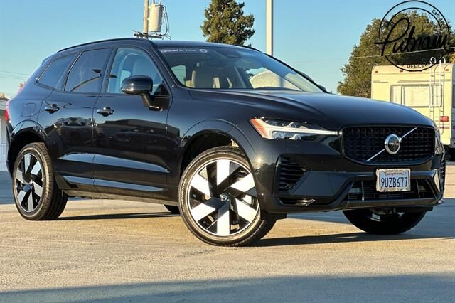 2025 VOLVO XC60