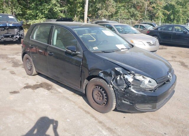 2012 VOLKSWAGEN Golf