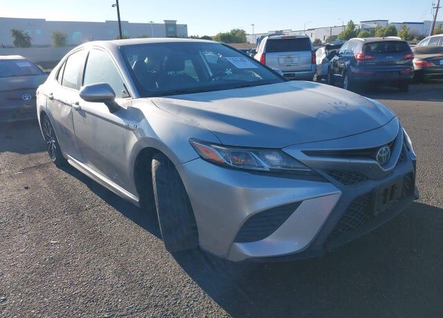 2019 TOYOTA Camry