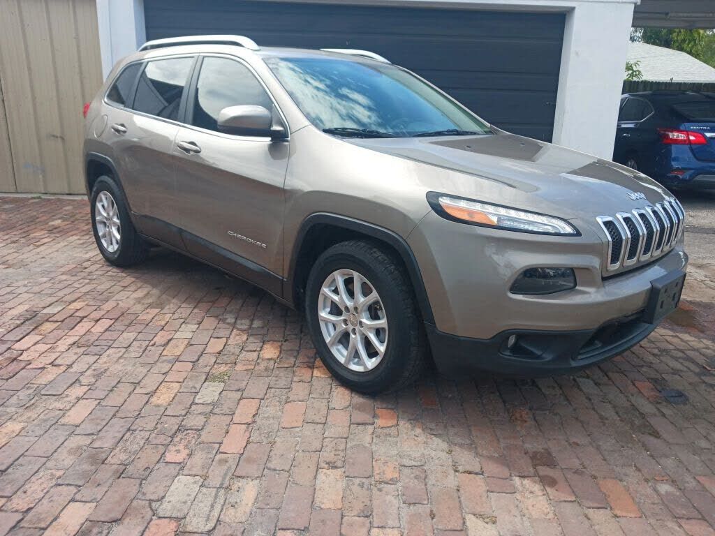 2017 JEEP Cherokee