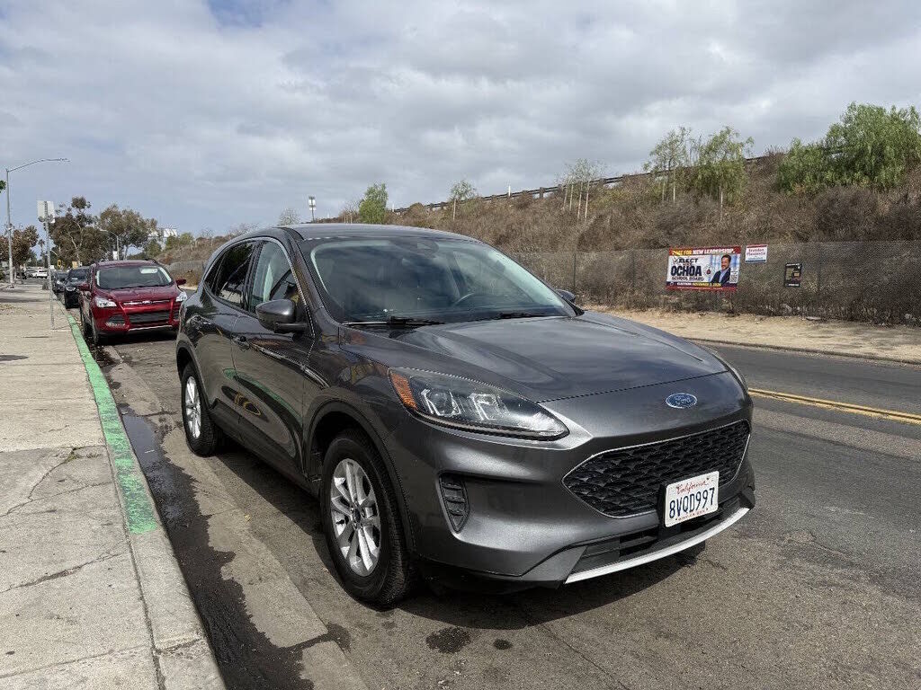 2021 FORD Escape