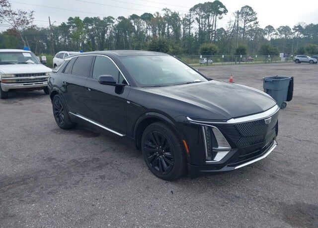 2024 CADILLAC Lyriq