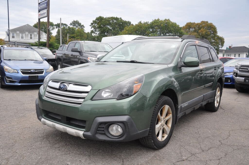 2013 SUBARU Outback