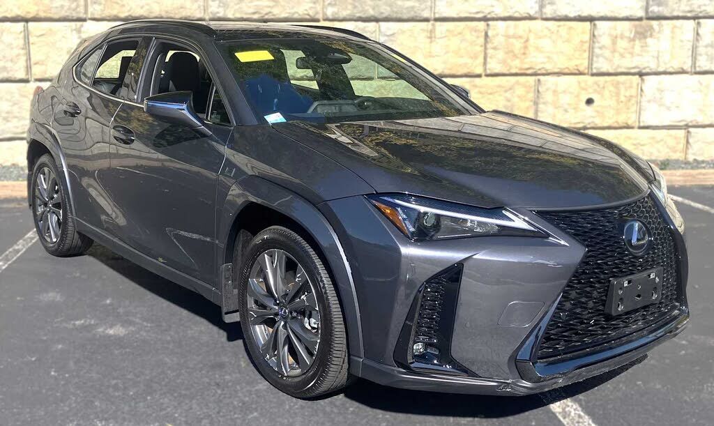 2025 LEXUS UX