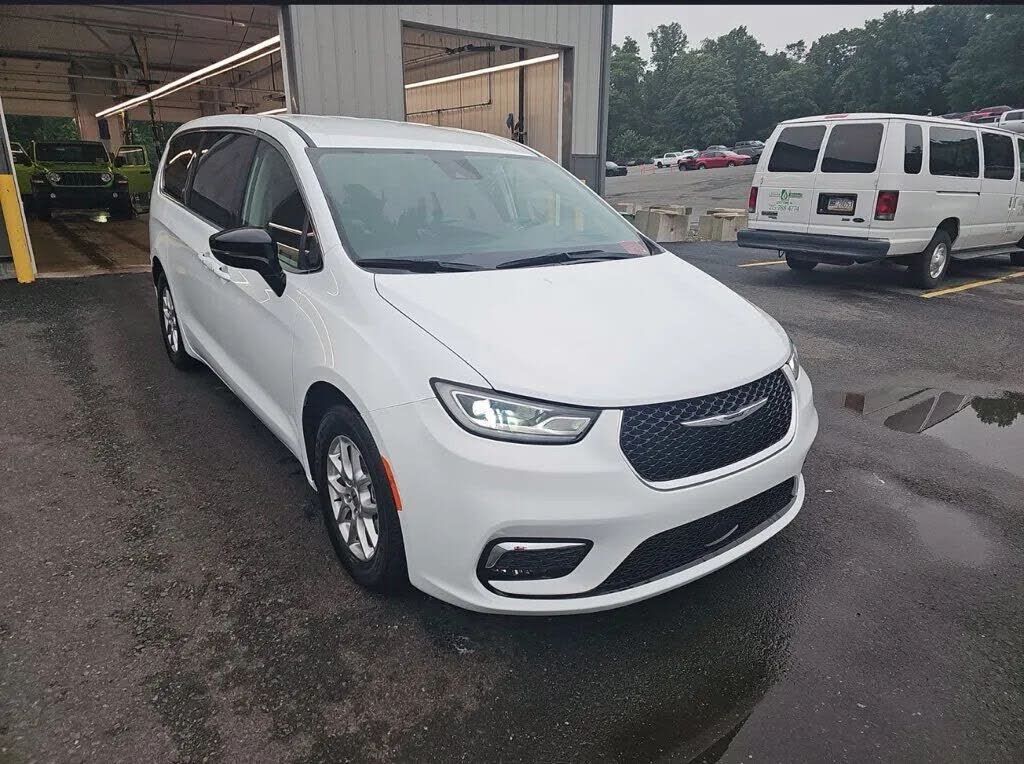 2024 CHRYSLER Pacifica