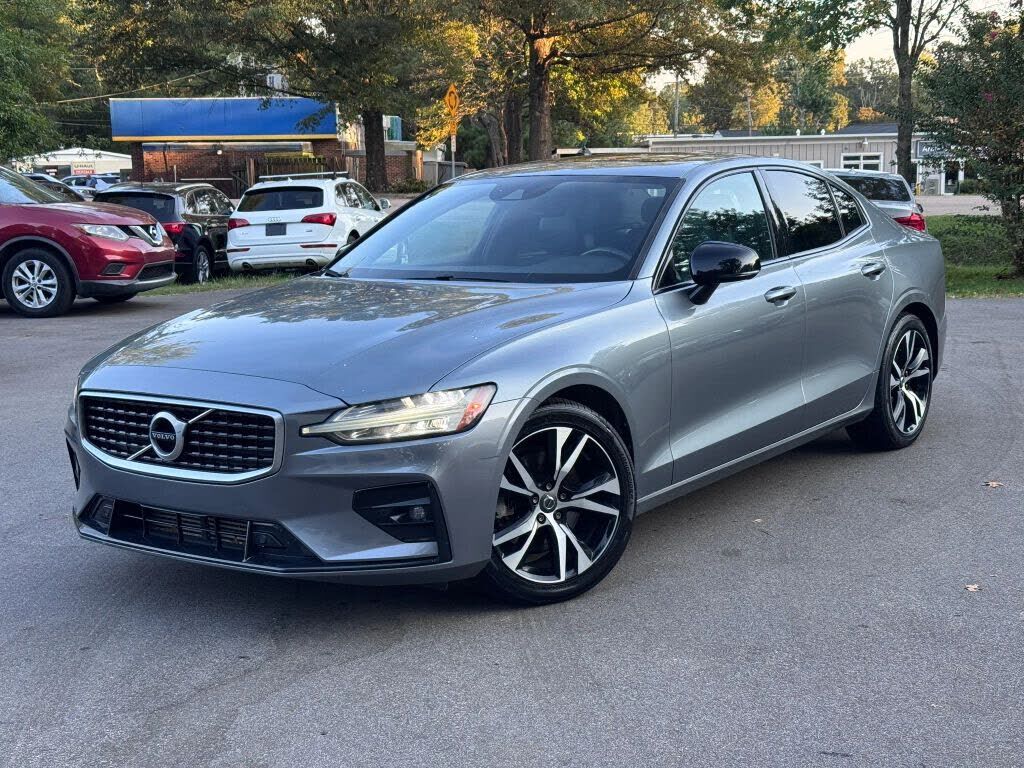 2019 VOLVO S60