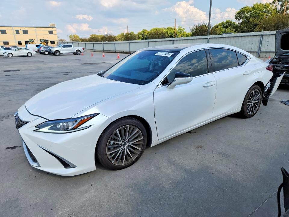 2025 LEXUS ES