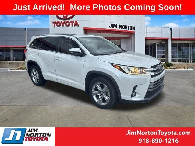 2017 TOYOTA Highlander
