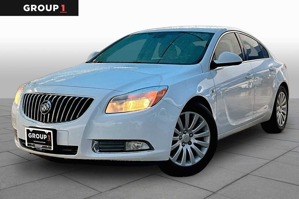 2011 BUICK Regal