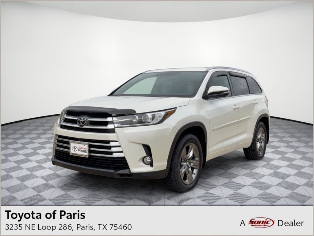 2017 TOYOTA Highlander