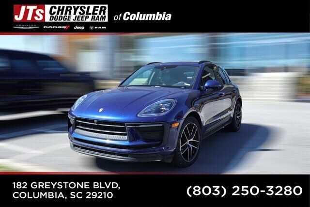 2022 PORSCHE Macan