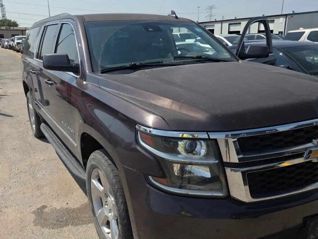 2016 CHEVROLET Suburban