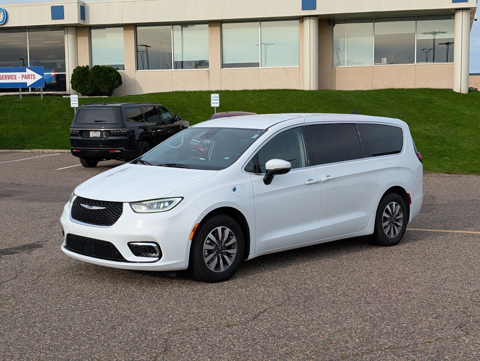 2023 CHRYSLER Pacifica