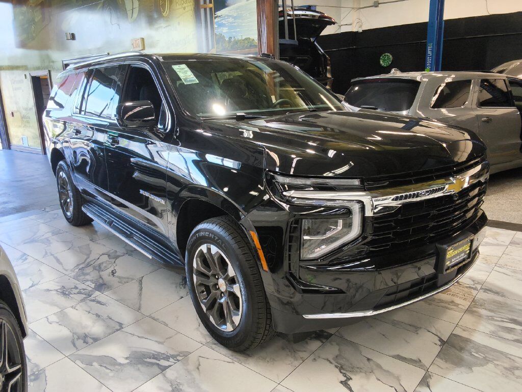 2026 CHEVROLET Suburban