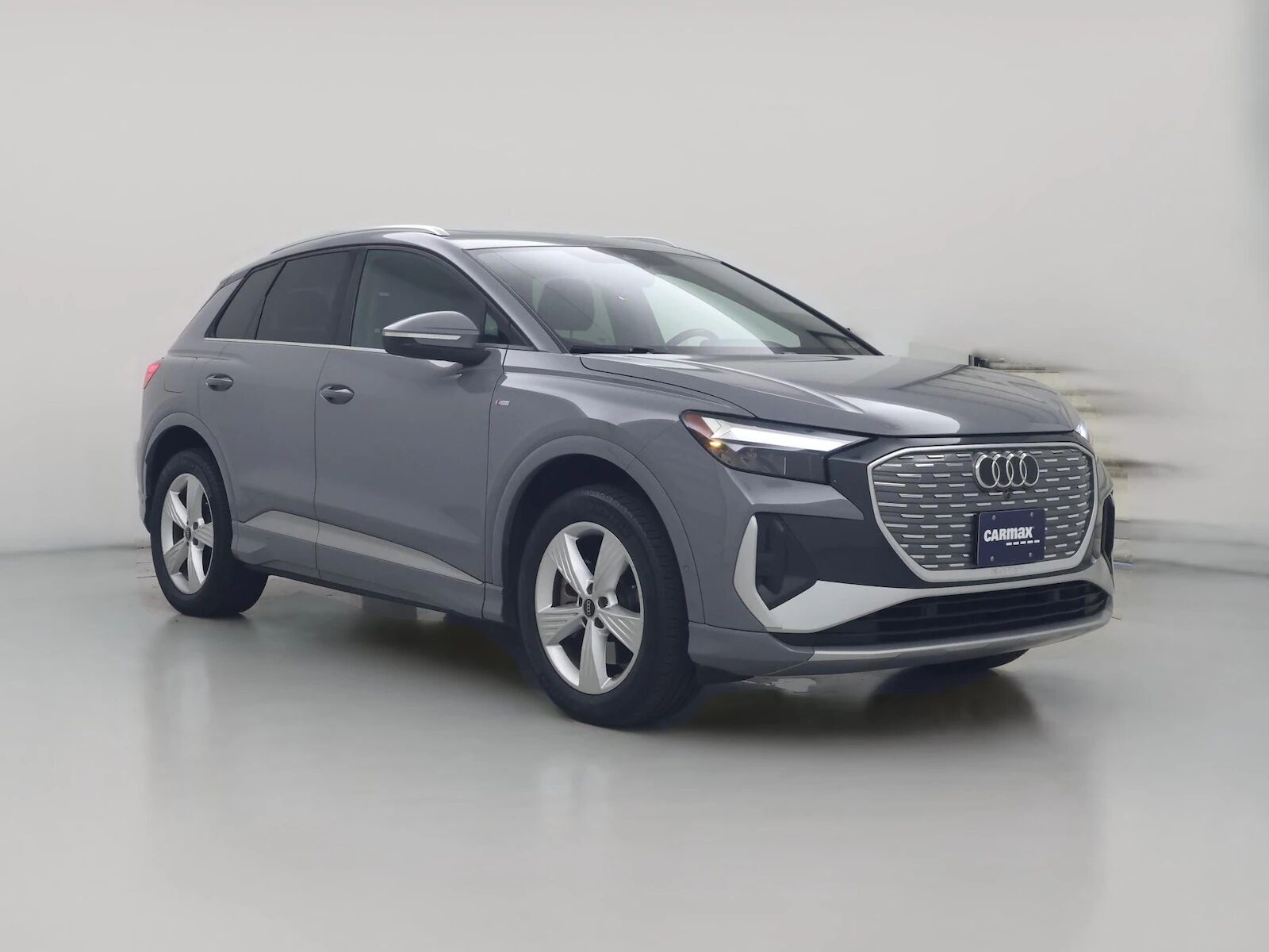 2023 AUDI Q4