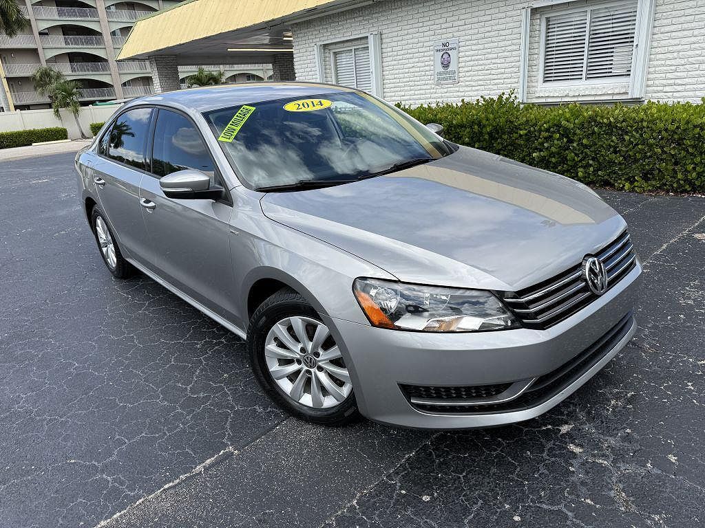 2014 VOLKSWAGEN Passat
