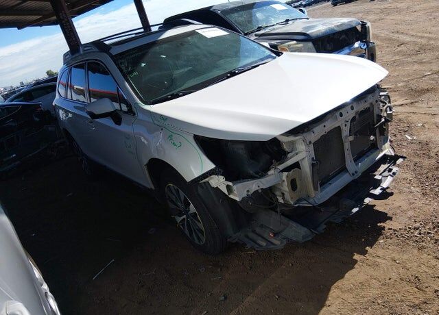 2015 SUBARU Outback