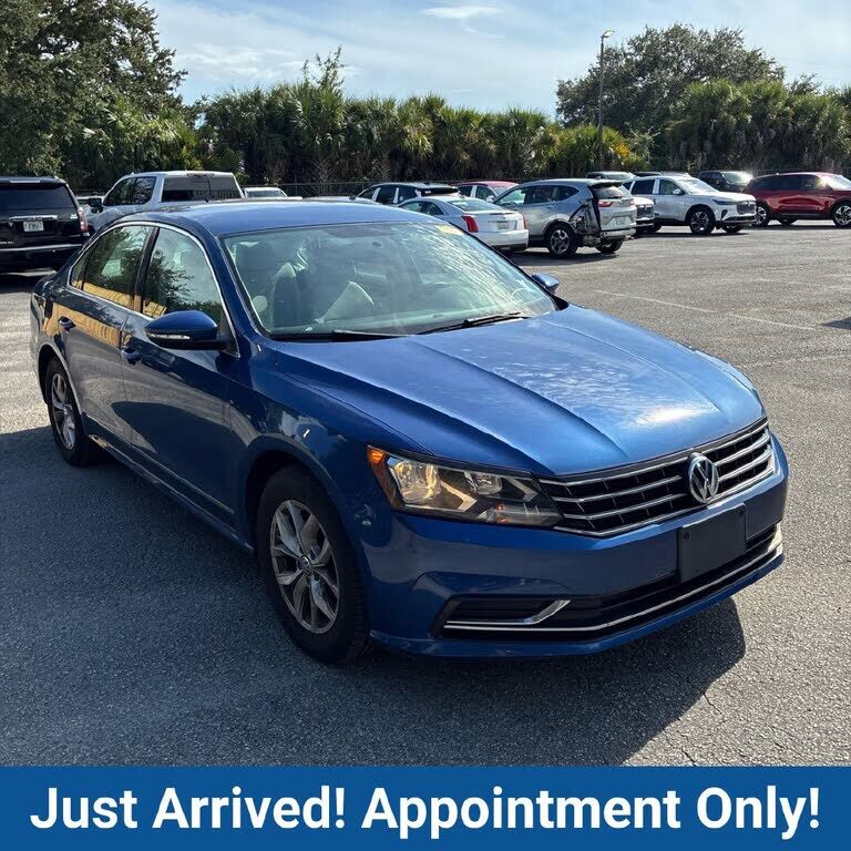 2016 VOLKSWAGEN Passat
