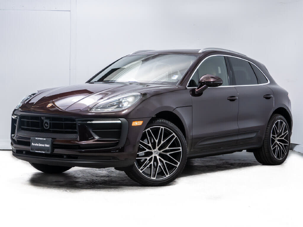 2026 PORSCHE Macan