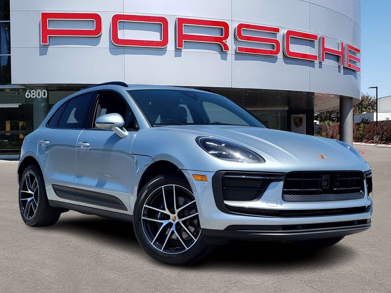2023 PORSCHE Macan