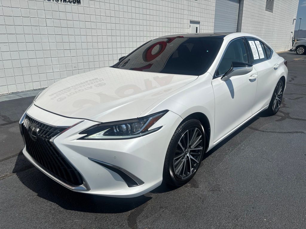 2023 LEXUS ES