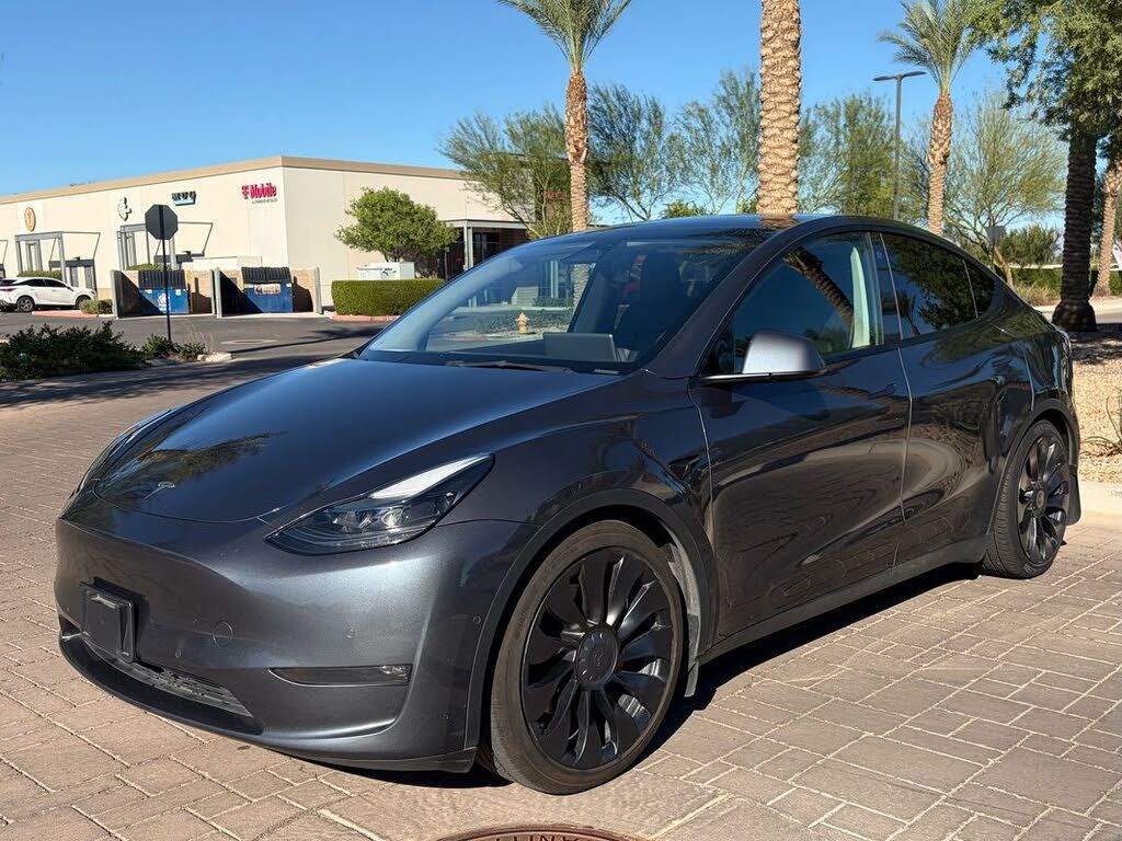2022 TESLA Model Y