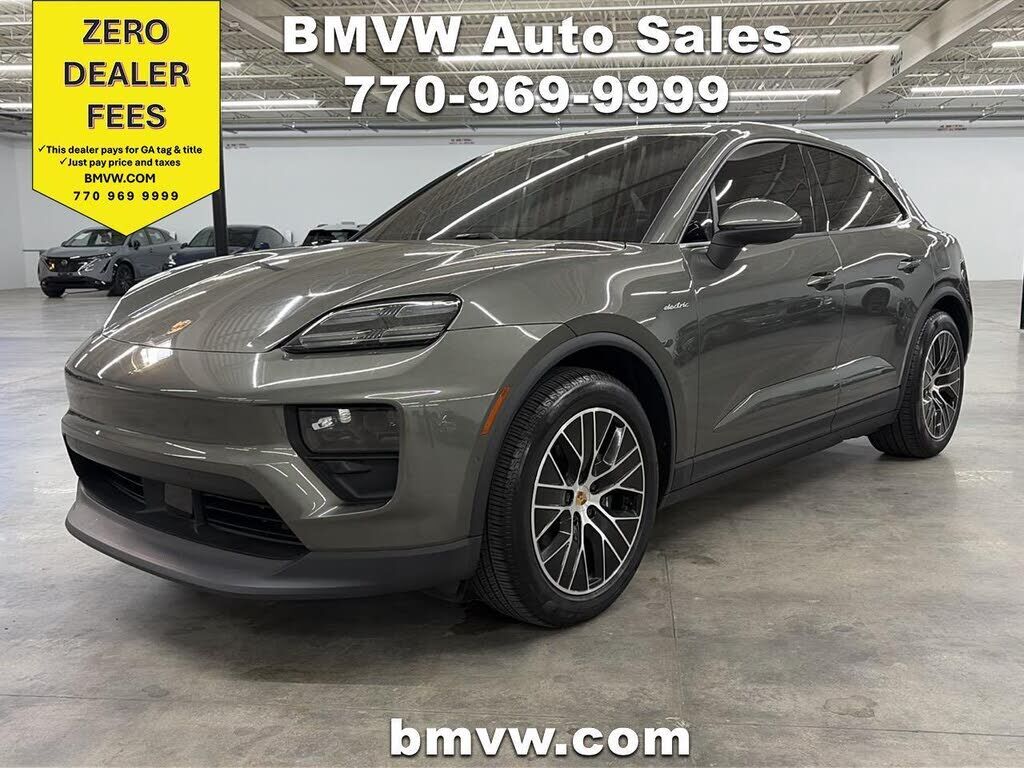2025 PORSCHE Macan