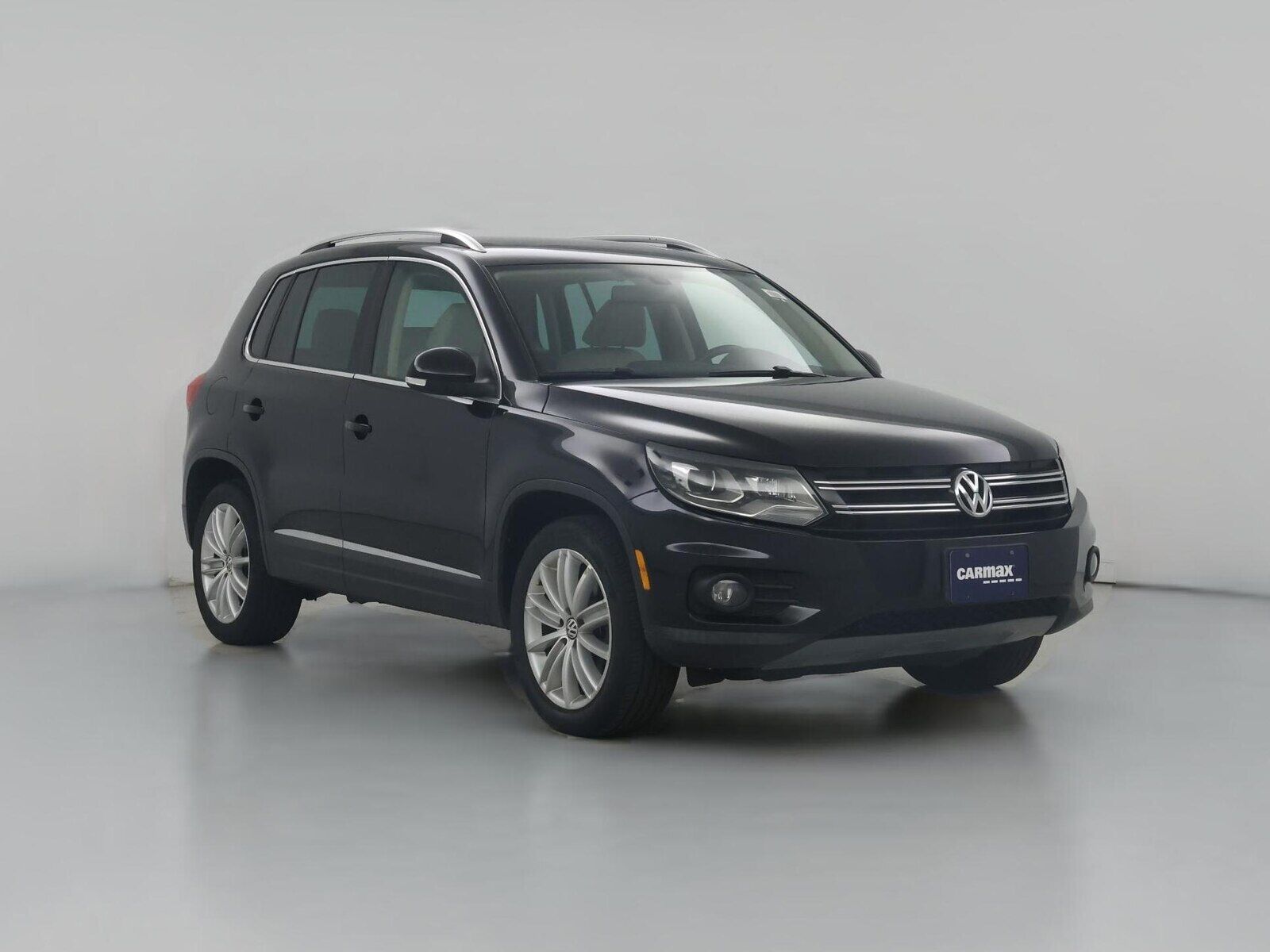 2016 VOLKSWAGEN Tiguan