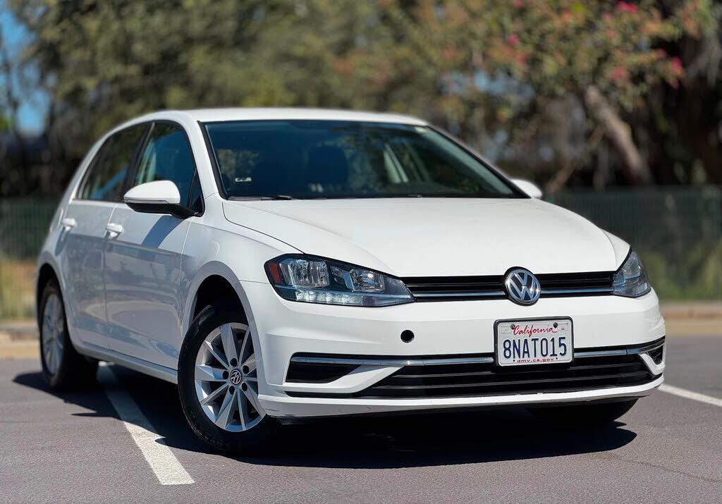 2019 VOLKSWAGEN Golf