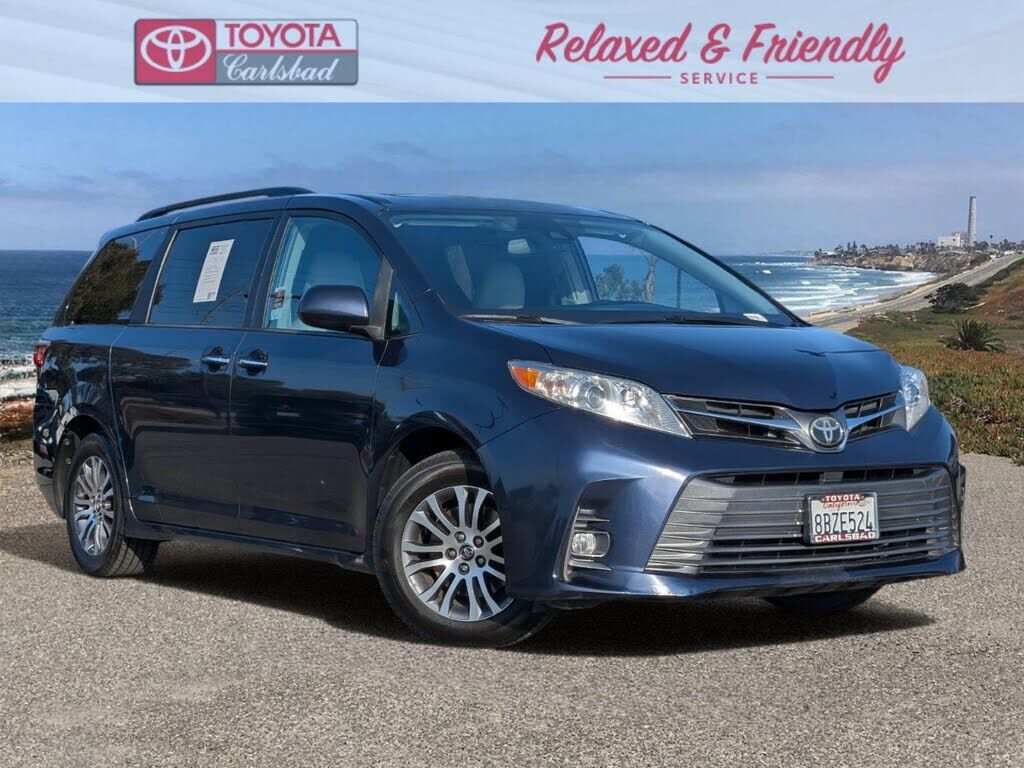 2018 TOYOTA Sienna