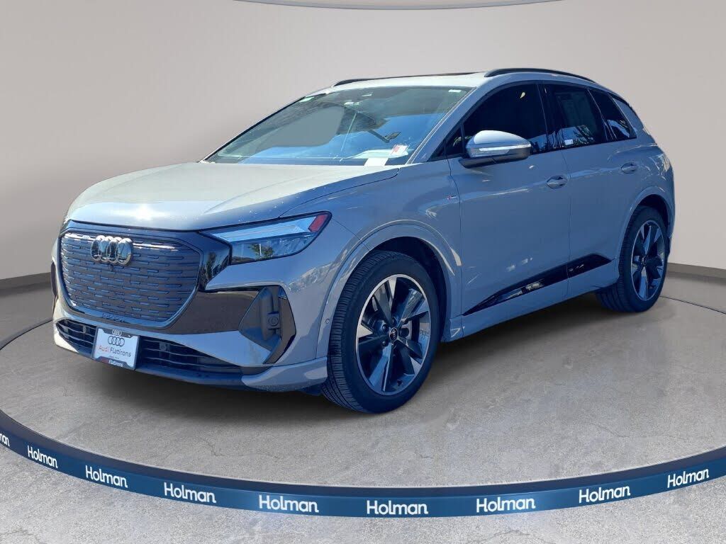 2024 AUDI Q4