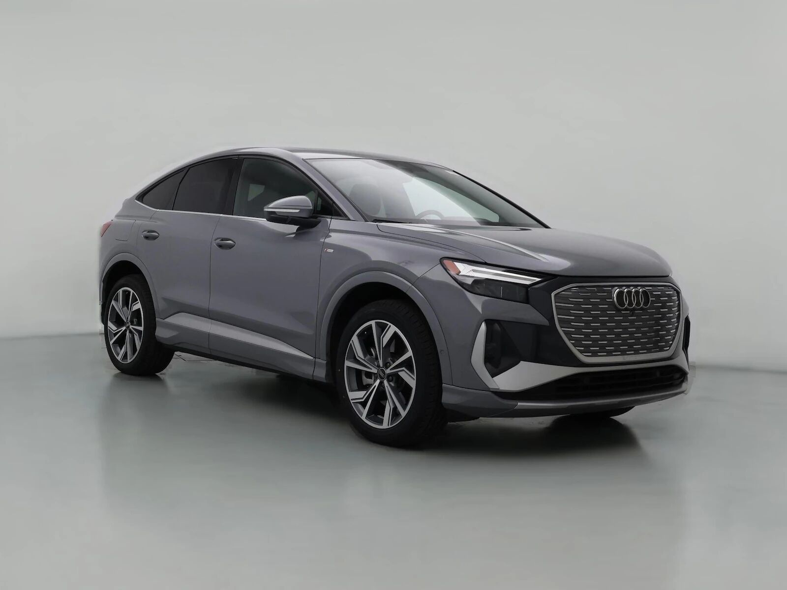 2023 AUDI Q4