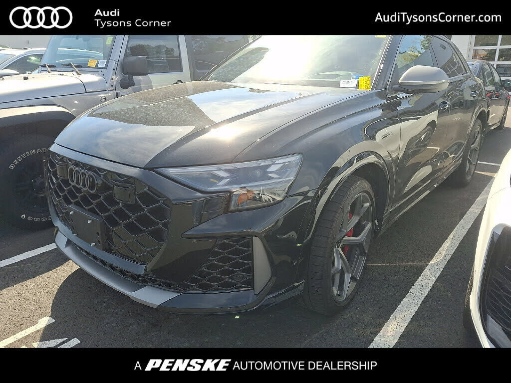 2025 AUDI RS Q8