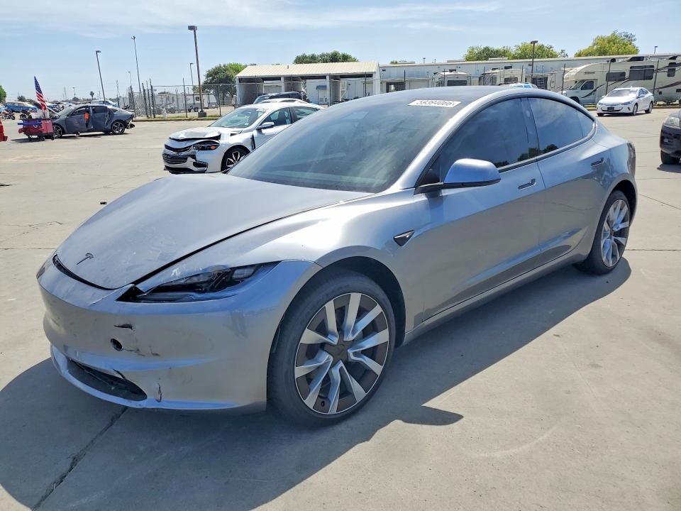 2026 TESLA Model 3
