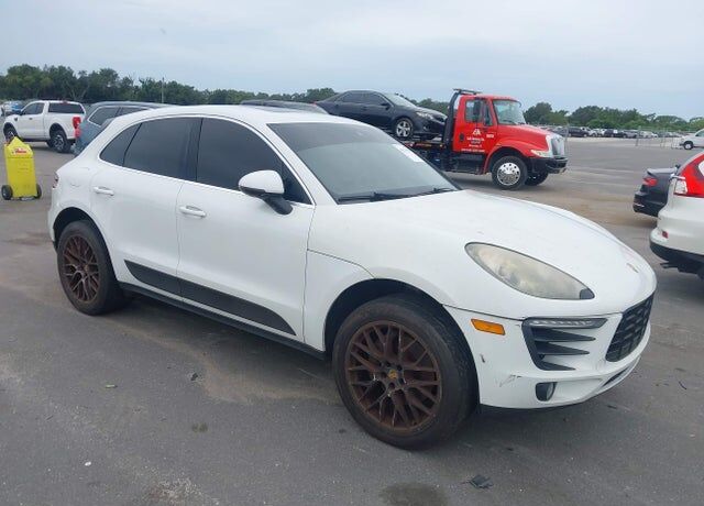 2015 PORSCHE Macan