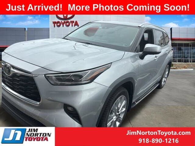 2021 TOYOTA Highlander