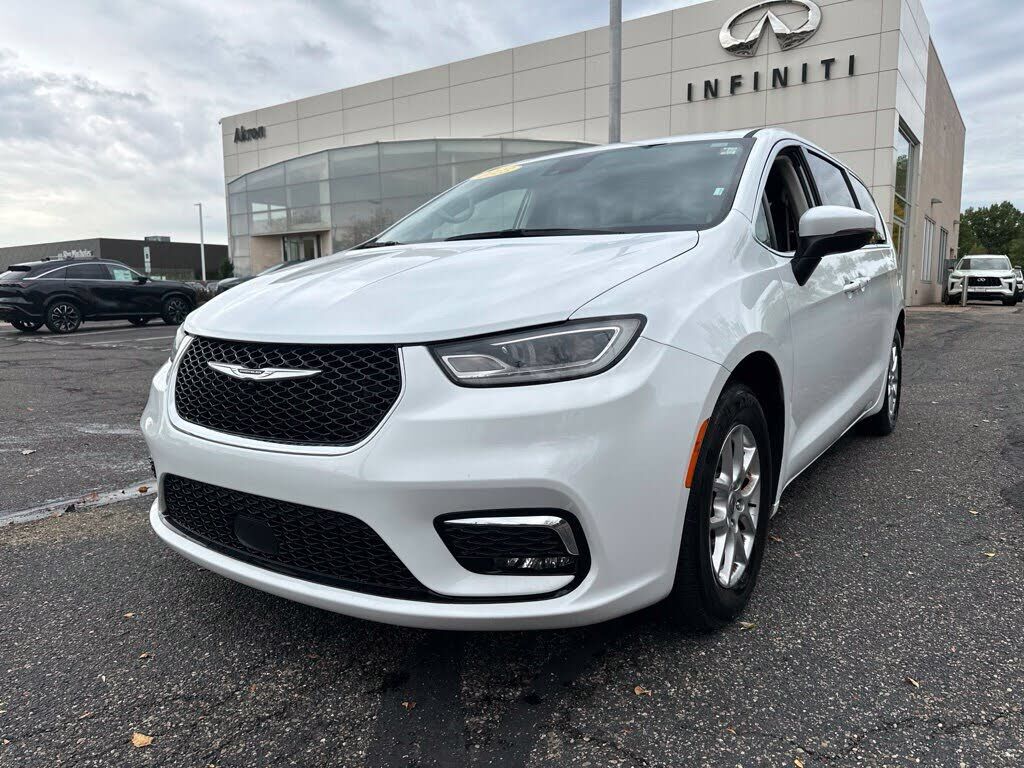 2023 CHRYSLER Pacifica