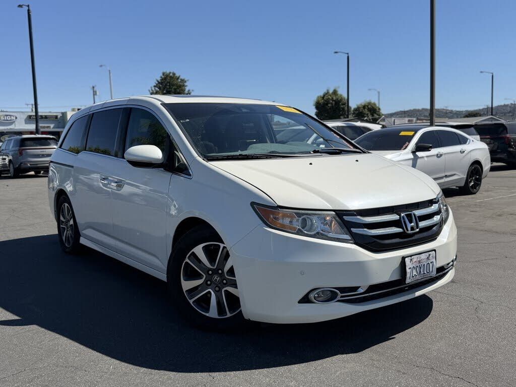 2014 HONDA Odyssey
