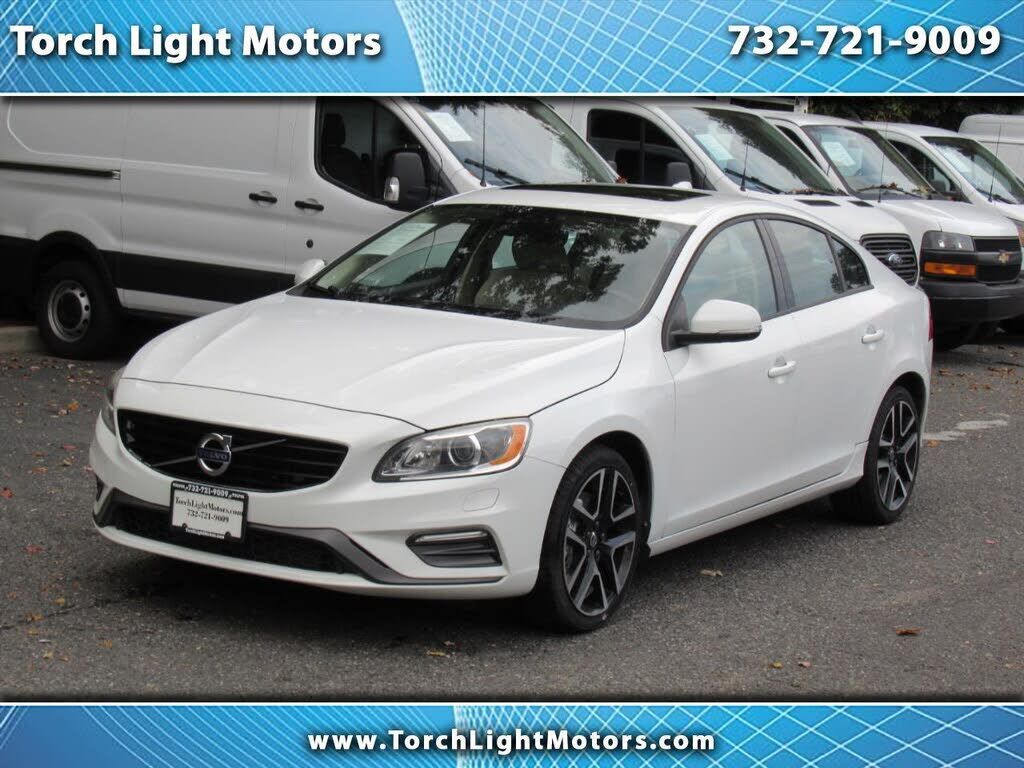 2017 VOLVO S60