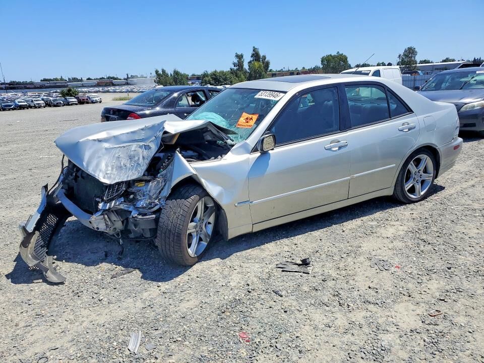 2002 LEXUS IS