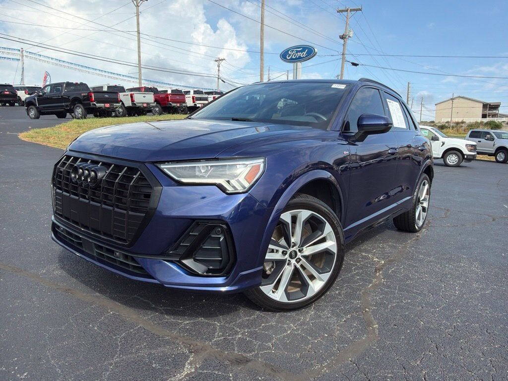 2022 AUDI Q3
