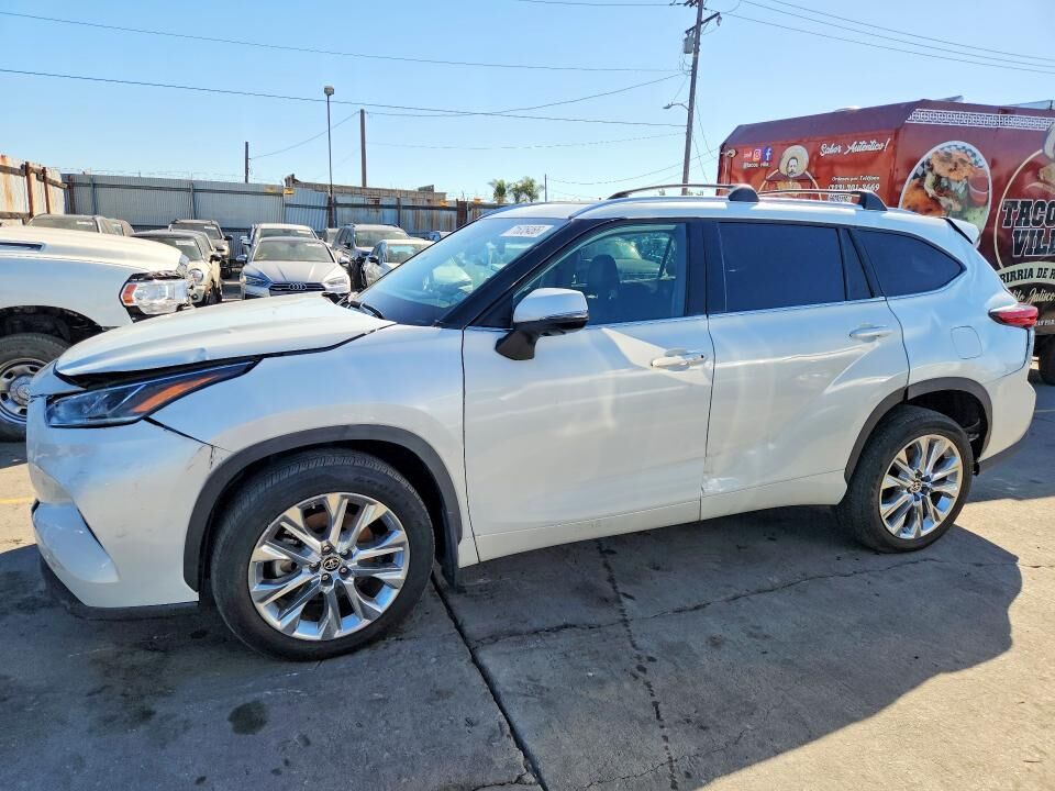 2022 TOYOTA Highlander