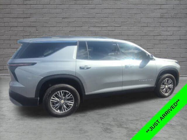 2025 CHEVROLET Traverse