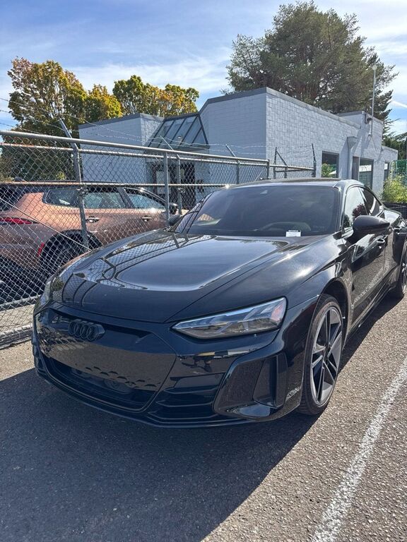 2022 AUDI e-tron