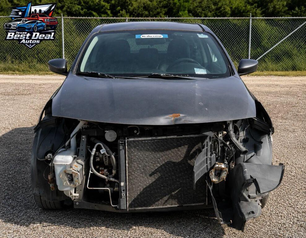 2017 NISSAN Versa